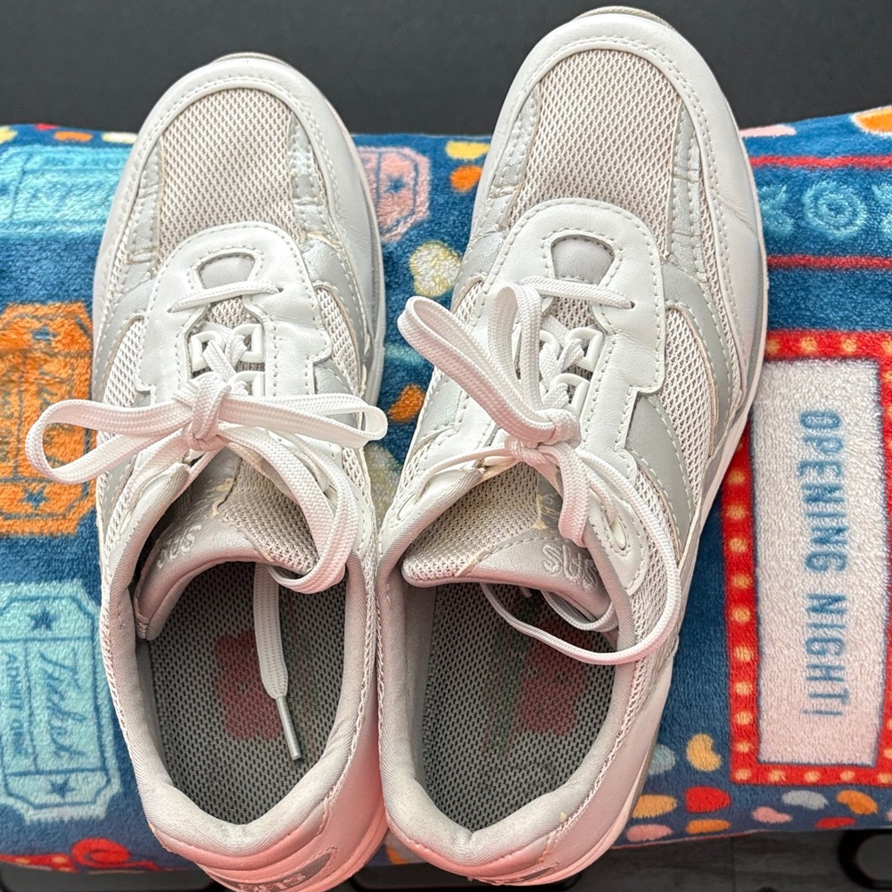 SAS Women's White and Gray Sneakers